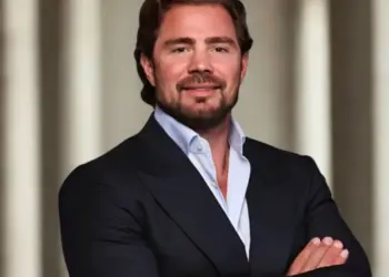 Ministro do STF libera banqueiro Daniel Vorcaro de comparecer ao Senado em investigações de fraudes bilionárias