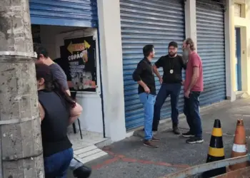 Operação ‘Bar do Tráfico’ em Piracicaba: Trio é Preso por Usar Estabelecimento para Venda de Cocaína e Armas Apreendidas