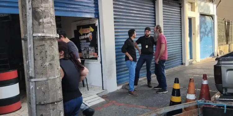Operação ‘Bar do Tráfico’ em Piracicaba: Trio é Preso por Usar Estabelecimento para Venda de Cocaína e Armas Apreendidas