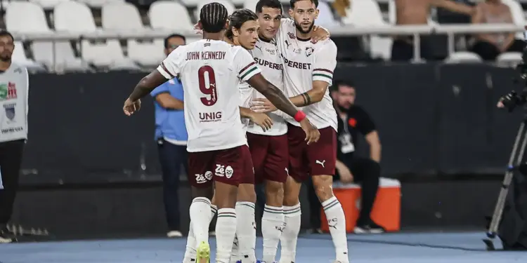 Fluminense vence Vasco e leva vantagem na semifinal do Carioca; Flamengo também se impõe