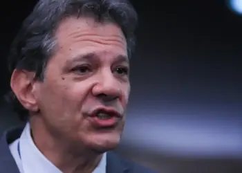 Haddad Explica Aumento de Imposto em Importados: Proteger Produção Nacional e Impacto Limitado ao Consumidor