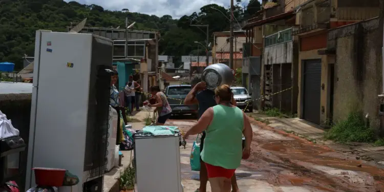 Tragédia em Minas: Chuvas Fortes Elevam Número de Mortos para 49 em Juiz de Fora e Ubá