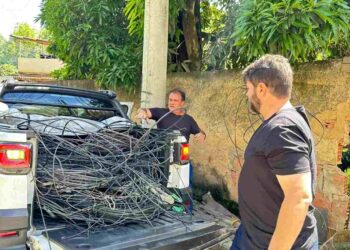 Colatina inicia força-tarefa para remoção de fios sem uso em postes -- Foto: Secom/PMC