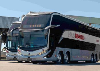 Águia Branca, em parceria com a Marcopolo, lança ônibus comemorativos que resgatam pinturas históricas - Foto: Divulgação