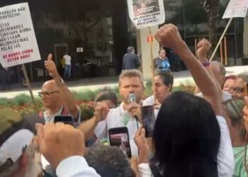MAB realiza vigília no TJMG contra tentativa da Vale de extinguir Auxílio Emergencial a atingidos pela lama - Foto: MAB