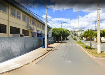 Pedreiro morre durante obra em escola de Colatina - Foto: Google Street View