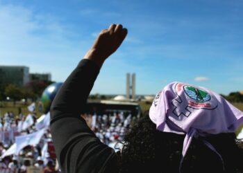 Atingidos de todo o Brasil pressionaram durante todo mês de março por regulamentação da Política de Direitos - Crédito: Joyce Silva / MAB
