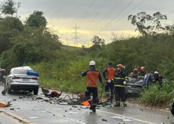 Acidente na ES-257 em Aracruz deixa dois mortos - Foto: PMES