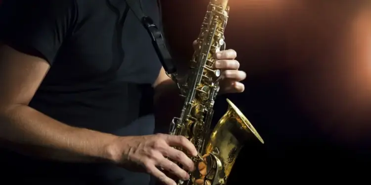 Curso Gratuito de Música Abre Vagas para Saxofone e Teclado em Março: Saiba Como Inscrever-se