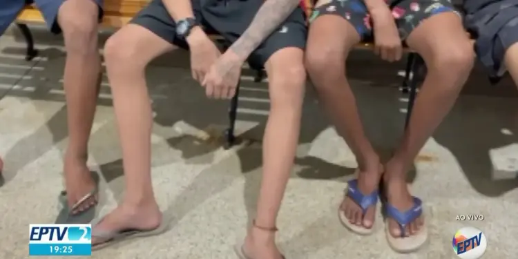 Adolescentes são detidos por furtos em lojas do Centro e shopping de Ribeirão Preto; roupas e brinquedos apreendidos