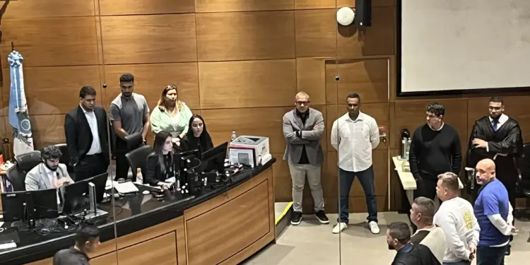 Júri Condena Policial e Dois Comparsas a 30 Anos por Assassinato de Advogado Rodrigo Crespo no Rio