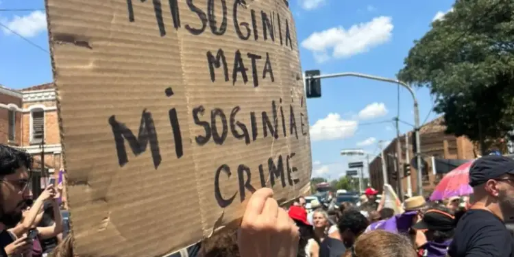 Sofrimento masculino na raiz da ‘machosfera’, mas não justifica misoginia, afirma ONU Mulheres Brasil