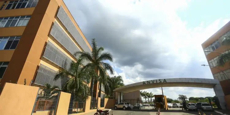 Anvisa aprova novos tratamentos inovadores para Diabetes Tipo 1, Câncer de Mama e Angioedema Hereditário