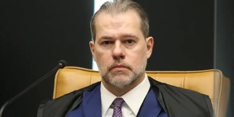 Toffoli se declara suspeito em pedido de CPI do caso Master e levanta novas questões sobre investigação