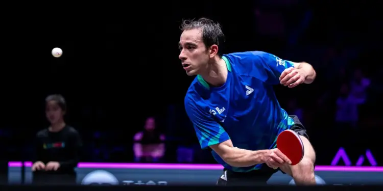 Hugo Calderano perde para Félix Lebrun e sofre virada após desperdiçar três match points nas quartas do WTT Champions de Chongqing