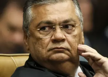 Dino acaba com a aposentadoria compulsória como punição a juízes