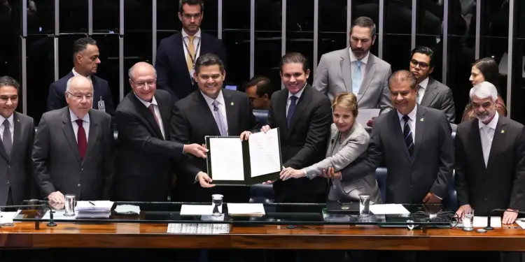 Congresso Nacional promulga acordo Mercosul-União Europeia e cria zona de livre comércio para 718 milhões de pessoas com impacto econômico de R$ 113 trilhões