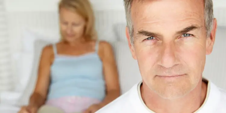 Sexo após os 50: entenda as mudanças no corpo masculino e mantenha a saúde sexual ativa