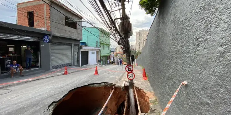 Multas contra a Sabesp disparam e chegam a R$ 250 milhões após privatização; reclamações de consumidores quase triplicam