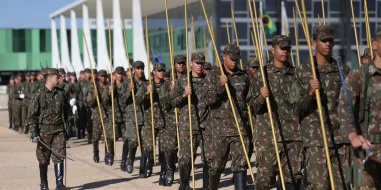 Portaria fixa vagas para negros, indígenas e quilombolas na formação militar e cria comissões recursais obrigatórias