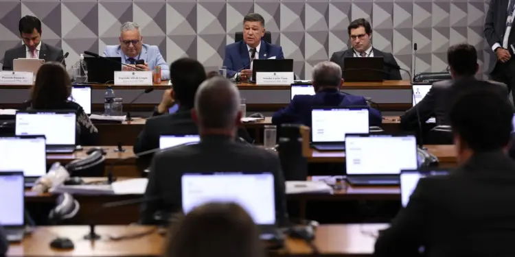 PF diz que dados de Daniel Vorcaro foram reinseridos no sistema da CPMI do INSS e gravados na nuvem da Apple após extração