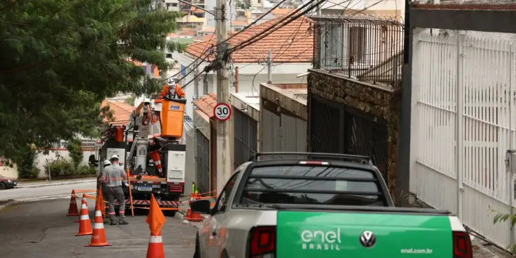 Justiça suspende processo que poderia levar à perda da concessão da Enel em São Paulo após questionamento sobre rito da Aneel