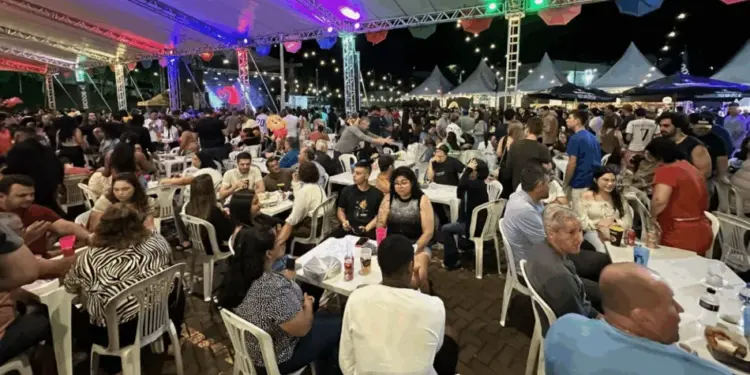 Confira a programação do Festival Sabores & Canções em Governador Lindenberg, de 17 a 19 de abril. Gastronomia, shows e cultura regional - Foto: Divulgação