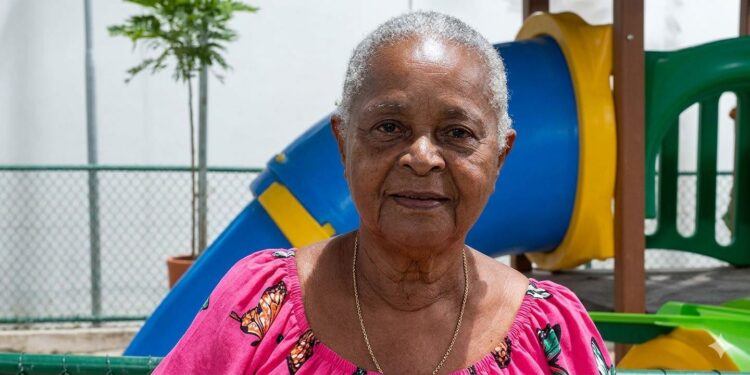 Mulher morre após ser atropelada na faixa de pedestres na BR 101 em Jaguaré - Arquivo - Crédito: Arquivo familiar