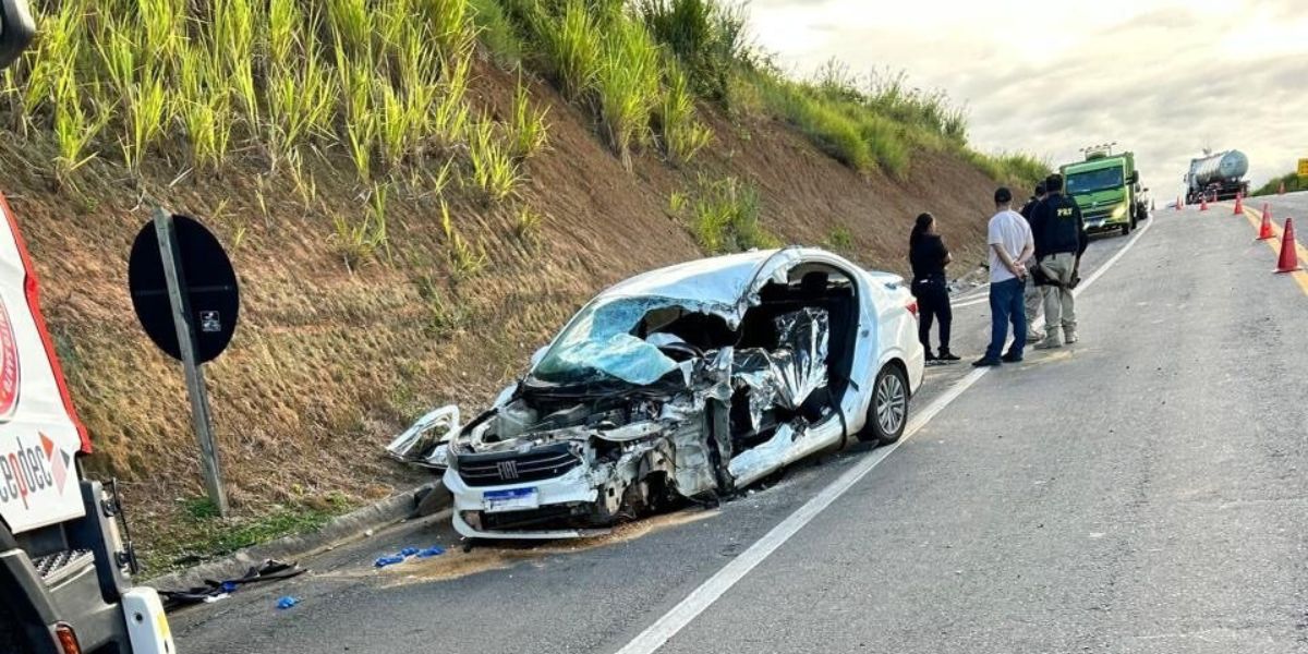 Colisão entre veículos oficiais deixa um morto e três feridos na BR-101 - Foto: Leitor Colatina em Ação