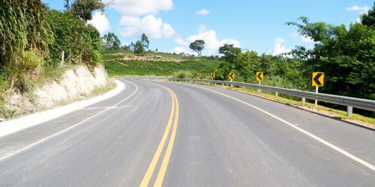 Nova Venécia: Rodovia ES-137 recebe obras de pavimentação e infraestrutura - Foto: Secom/ES