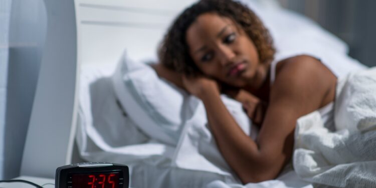 Antes de dormir: técnica de limpeza da carga emocional ajuda a relaxar e melhorar a qualidade do sono - Foto: Divulgação