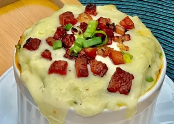 Purê de Batata Recheado com Ragu de Linguiça e Requeijão - Foto: Reprodução