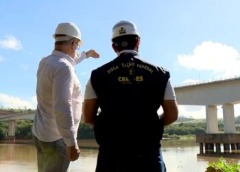 Crea-ES conclui vistoria técnica na Segunda Ponte de Colatina; laudo deve sair em 30 dias - Crédito: Célio Ferreira