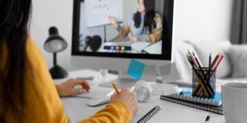 Cursos gratuitos: Qualificar ES abre 22 mil vagas para formação on-line - Crédito: Magnific