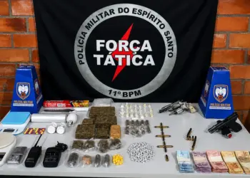 Com câmeras de vídeo e arsenal, criminosos tentam monitorar polícia, mas acabam presos no Norte do ES - Foto: PMES