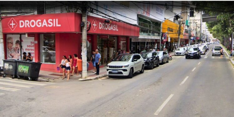 Drogasil adota escala 5x2 em todas as lojas da rede no ES - Foto: Google Street View