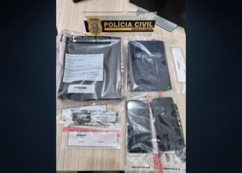 Caderno azul com nomes e valores: Como a polícia desmoronou o esquema do tráfico em Vila Pavão - Foto: PCES