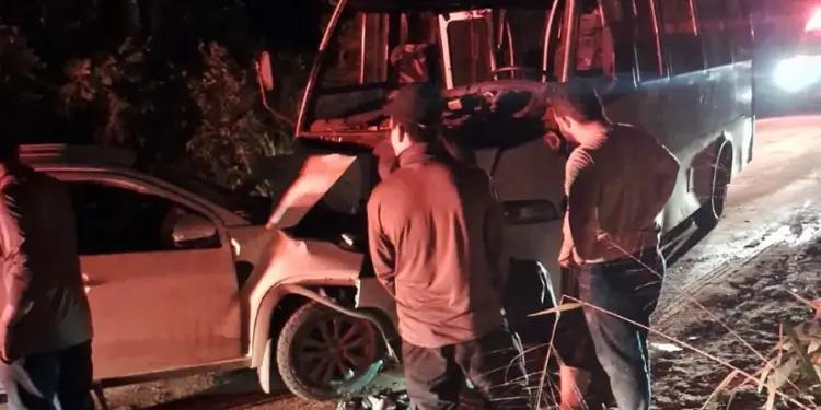 Batida entre carro e micro-ônibus deixa mais de 15 feridos em Linhares - Foto: Leitor Colatina em Ação