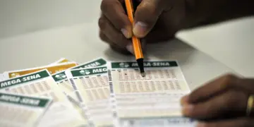 Mega-Sena Acumula Mais Uma Vez: Prêmio Principal Alcança R$ 65 Milhões e Gera Expectativa Nacional - Foto: Agência Brasil