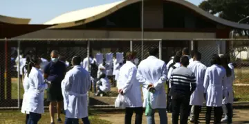 Médicos com diplomas estrangeiros: Segunda etapa do Revalida 2025/2 acontece neste fim de semana com prova prática