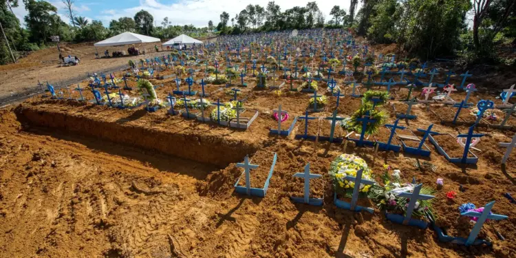 Negacionismo na Pandemia Causou Perda de 3,4 Anos na Expectativa de Vida Brasileira, Aponta Estudo - Foto: Reprodução/Agência Brasil