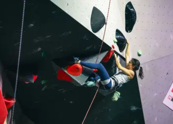 Marina Dias brilha e conquista mais um ouro na Copa do Mundo de Paraescalada nos EUA; Eduardo Schaus leva bronze - Foto: Reprodução/Agência Brasil