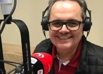 Milton Naves, a Voz Marcante do Rádio Esportivo Mineiro, Morre aos 70 Anos - Foto: Reprodução/Agência Brasil