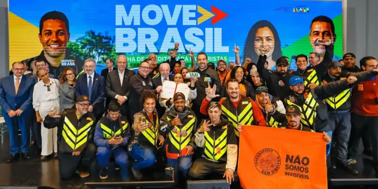 Lula Lança Programa Move Aplicativos: R$ 30 Bilhões para Motoristas de App e Taxistas Financiarem Carros Sustentáveis com Juros Reduzidos - Foto: Reprodução/Agência Brasil