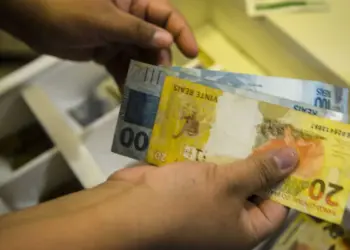 Novo Desenrola: Quase R$ 12 Bilhões Renegociados e FGTS Liberado para Quitar Dívidas - Foto: Reprodução/Agência Brasil