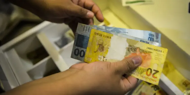 Novo Desenrola: Quase R$ 12 Bilhões Renegociados e FGTS Liberado para Quitar Dívidas - Foto: Reprodução/Agência Brasil