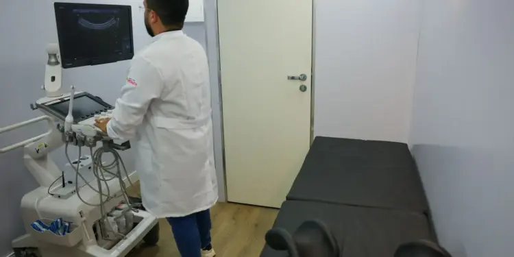 Saúde Mental Infantil em Foco: Nova Lei do SUS Garante Atendimento Especializado para Crianças e Adolescentes - Foto: Agência Brasil