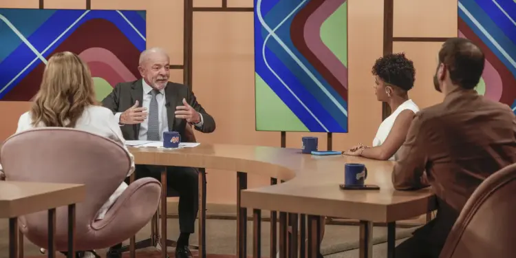 Lula pressiona por jornada de 40 horas e critica 'brincadeira' com redução de jornada - Foto: Agência Brasil