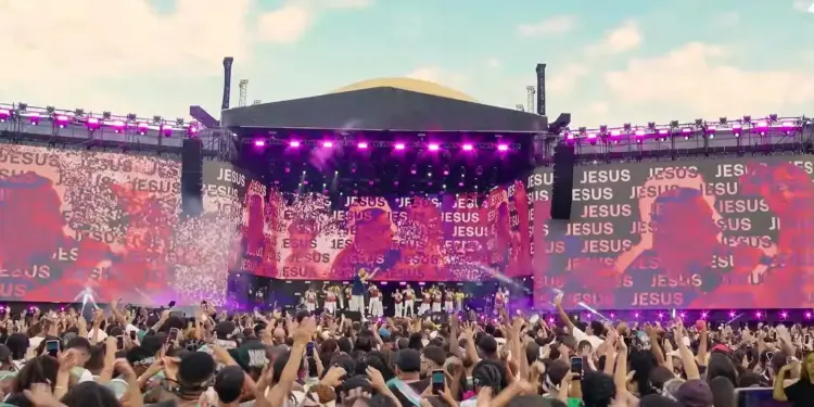 Marcha para Jesus no Rio: Milhares de Fiéis Celebram Fé e União em Evento Gospel de Grande Porte - Foto: Agência Brasil