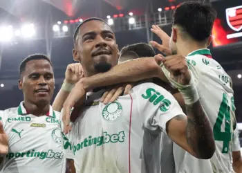 Palmeiras Vence Flamengo no Maracanã e Amplia Liderança Isolada do Brasileirão com Goleada - Foto: Reprodução